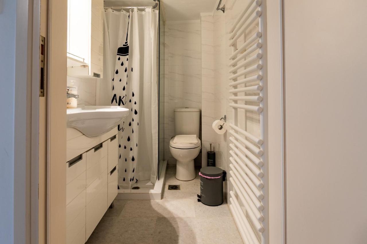 Апартаменты Athens Retreat 1-Bdr Apt Close To Metro Station Экстерьер фото