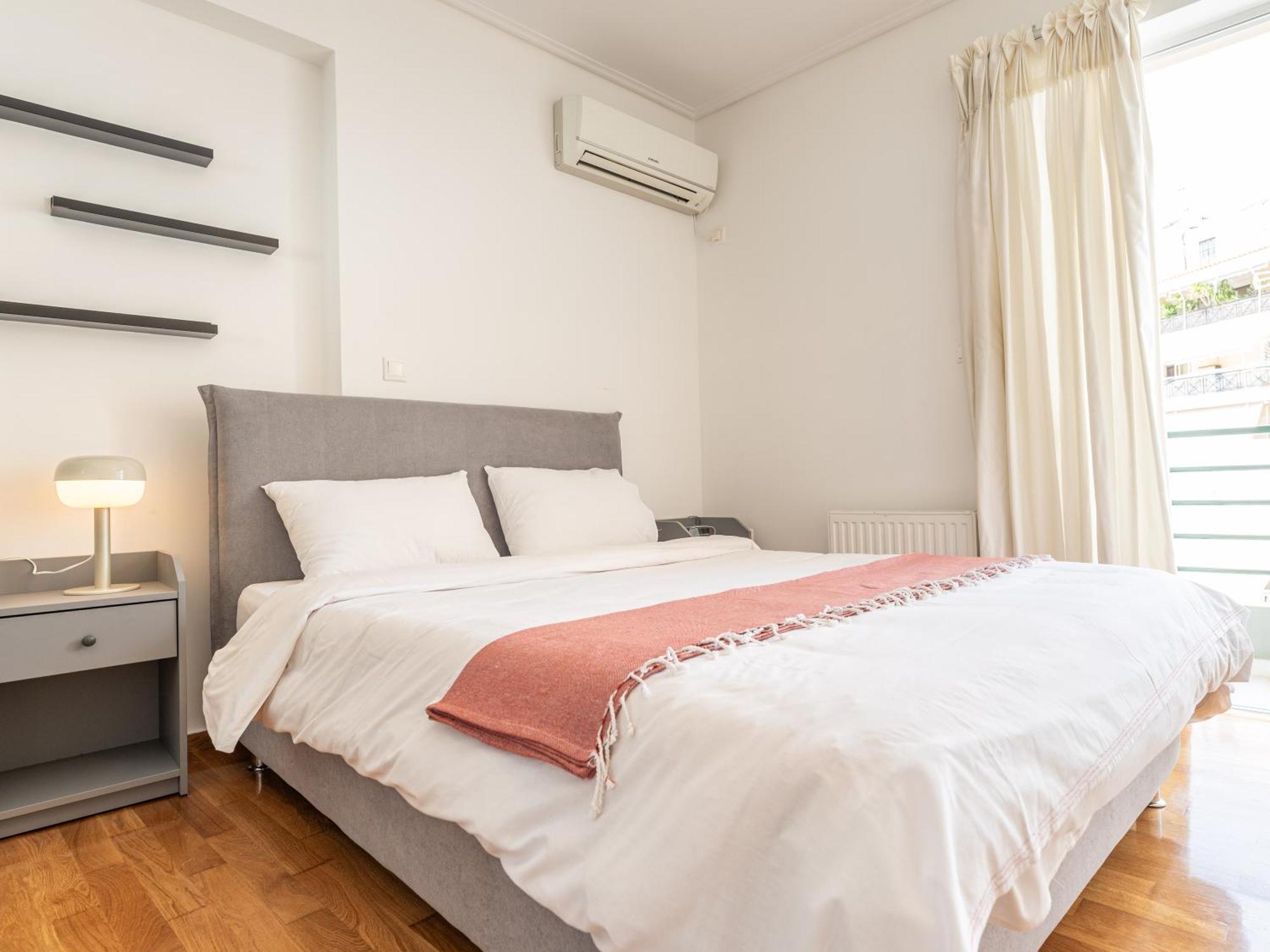 Апартаменты Athens Retreat 1-Bdr Apt Close To Metro Station Экстерьер фото